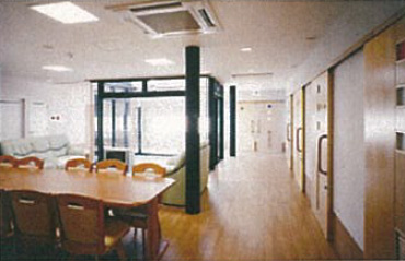 医療法人 朋詠会 小規模多機能型居宅介護施設アミーチェの介護職/ヘルパー グループホーム 小規模多機能型居宅介護 正社員の求人情報イメージ2