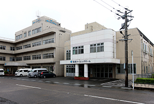 医療法人 参篤会 介護老人保健施設 高原ナーシングホームの介護職/ヘルパー 介護老人保健施設 正社員の求人情報イメージ1