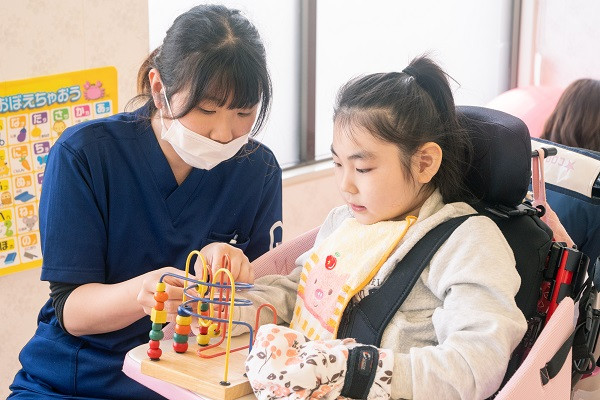 株式会社 AT 通所運動療育アットスクール鹿島田の保育士 児童指導員 放課後等デイサービス パート/アルバイト求人イメージ